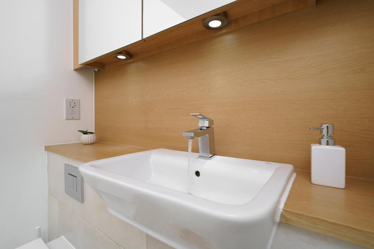 Stylish Fully-Equipped One Bedroom Apartment With Extra Sofa Bed, Free Secure Parking, Onsite Gym, 24Hr Security & Concierge Londres Extérieur photo