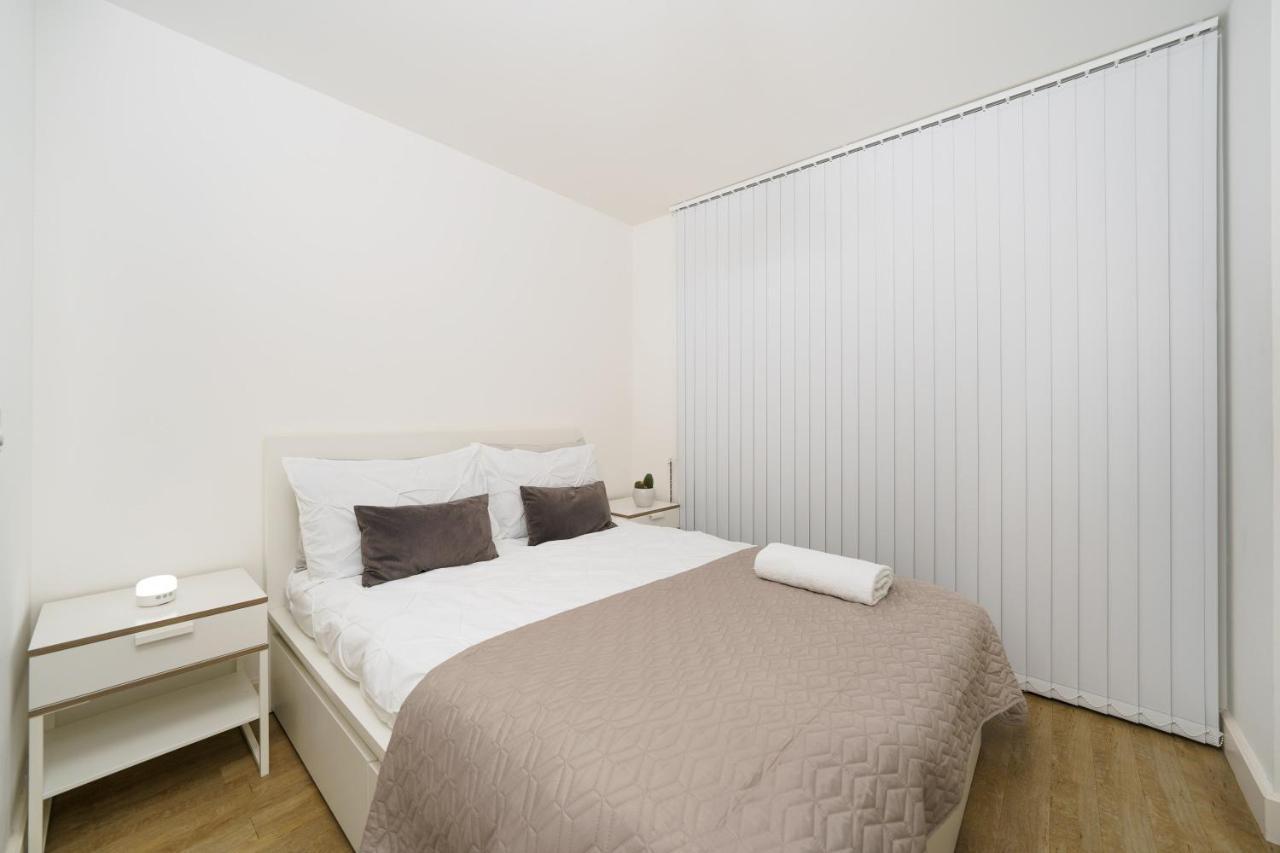 Stylish Fully-Equipped One Bedroom Apartment With Extra Sofa Bed, Free Secure Parking, Onsite Gym, 24Hr Security & Concierge Londres Extérieur photo
